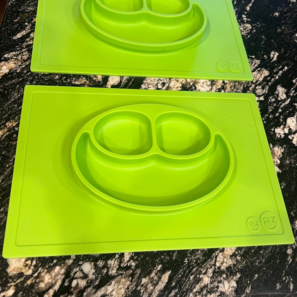 EZ PZ place mat
